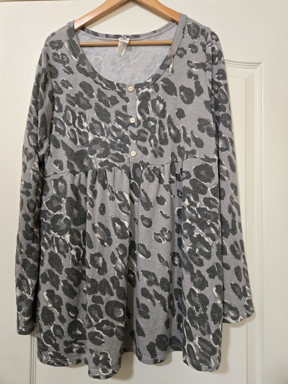 Sew In Love Gray Leopard Print Long Sleeve Henley Tunic Soft Cozy